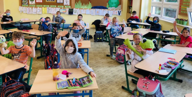 Hygienici uvažují, že se začátkem školy by mohlo dojít k zpřísnění podmínek pro nošení roušek