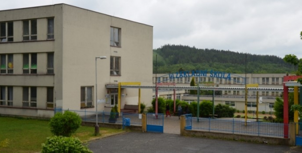 V ZŠ Školní onemocněl jeden žák covidem, třída skončila v karanténě