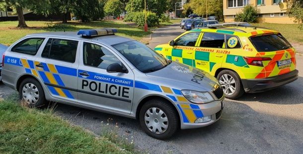 Tragédie v Příbrami: Policie vyšetřuje úmrtí dítěte