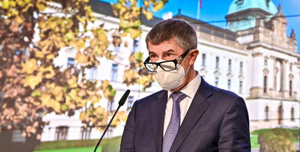 Babiš chce nabídnout před Vánoci antigenní testy zdarma