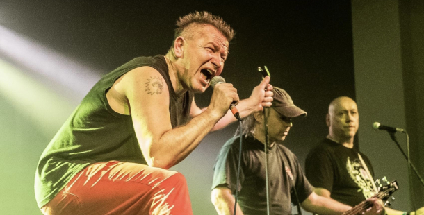 Připravte se na nářez. Krev v žilách rozproudí v sobotu večer skupina E!E