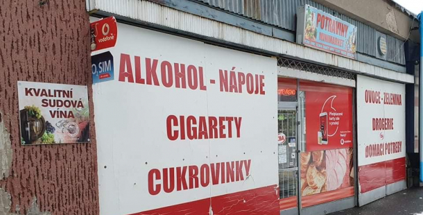 Zkrotí Příbram karneval nevkusu? Město chce bojovat s vizuálním smogem