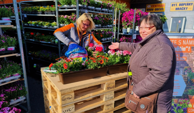 Festival květin v OBI již od pátku 1.5. do neděle 3.5. Již tradičně s osazováním truhlíků a zeminou zdarma