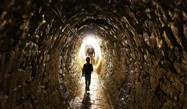 Tipy na víkend: Vzpomínky v Hornickém muzeu, komentovaná prohlídka výstavy nebo brdská lesní bitva!