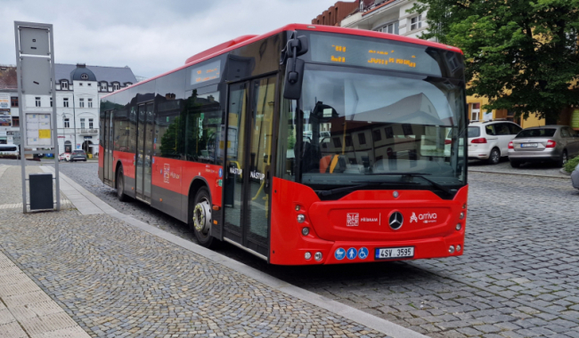 Od srpna bude jezdit po Příbrami více autobusů s možností nástupu všemi dveřmi