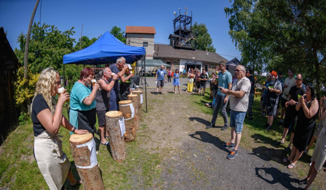 Tipy na víkend: Festivalový víkend pro mladou kulturu, milovníky piva i motorových vozidel