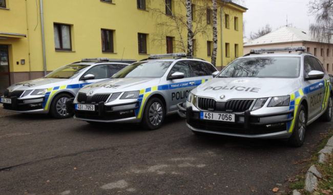 Policie hledá svědky nebezpečné jízdy. Máte záběry černého Audi?