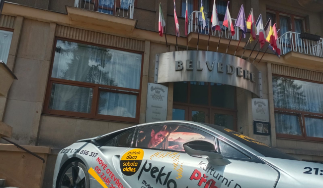Hudba, guláš, nové menu a Lucie na jaře. Belveder a Peklo jedou naplno