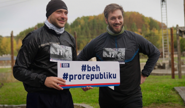 Běh podél ostnatých drátů připomene osudy politických vězňů na Vojně