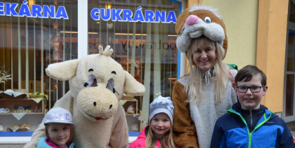 Velikonoční beránek a zajíček popřáli pocestným veselé Velikonoce