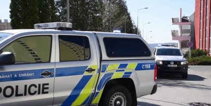 Vymyslel si legendu a okradl seniorku o desítky tisíc korun