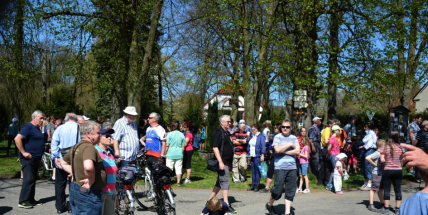 Z Vacíkova se vydali turisté již na 6. pochod na Petráškovu horu