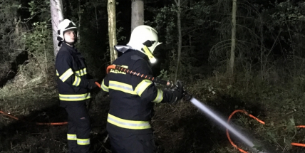 Právě teď: Výjezd příbramských hasičů si vyžádal požár trávy