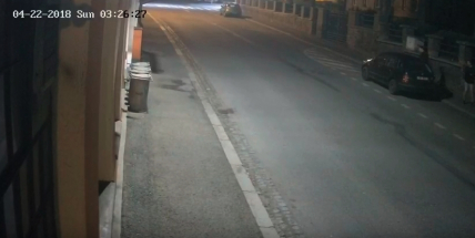 Sedlčanští policisté žádají o pomoc při pátrání. Poznáte osoby na záznamu kamery?