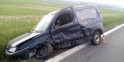 Právě teď: K dopravní nehodě dvou osobních vozidel došlo u Březnice, na místě jsou dvě zraněné osoby