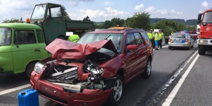 Právě teď: Po nehodě tří vozidel je momentálně uzavřena Strakonická silnice u obce Těchařovice.