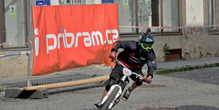 Lovci adrenalinových zážitků zaplnili v sobotu Příbram
