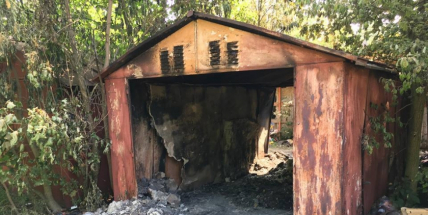 Včerejší tragédie v plechové garáži zřejmě nebyla náhodná