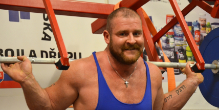 Světový šampion v silovém trojboji přivezl do Příbrami další zlato z mistrovství Evropy. „Závodit potřebuju“