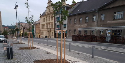 Stromy na náměstí TGM – na kolik vyšly a jak dlouho bude náměstí rozkopané? Na otázky odpověděl starosta Příbrami Ing. Jindřich Vařeka