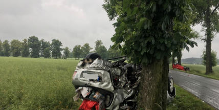 Aktuálně: Čelní střet dvou vozidel si vyžádal pomoc vrtulníku LZS