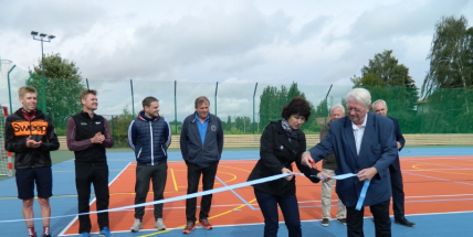 V Rožmitále pod Třemšínem zrekonstruovali multifunkční hřiště