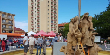 Dominanta náměstí 17. listopadu je zpět