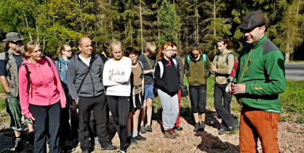 V Brdech začínají kvést vřesoviště. Na Botanickou exkurzi nás zve Správa CHKO.