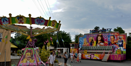 Ukázky na Řimbabě a smutná pouť bez lidí