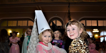 První charitativní karneval na pomoc malé Laurince, skrývá srdceryvný příběh