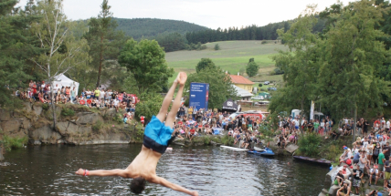 Dnes startuje devatenáctý ročník Desperados Highjump! Skoky do vody při kterých se tají dech