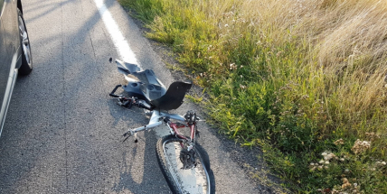 Aktuálně: Tragická dopravní nehoda na Příbramsku. Cyklista nepřežil střet s autem