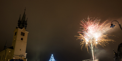 Ohňostroj do centra přilákal tisíce lidí