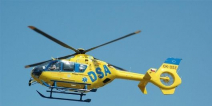 S těžkým zraněním si dojel pro pomoc