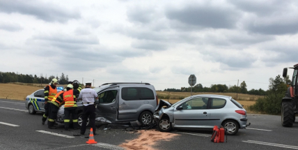 Aktuálně: Opatrně na Strakonické, dopravní nehoda se zraněním komplikuje provoz