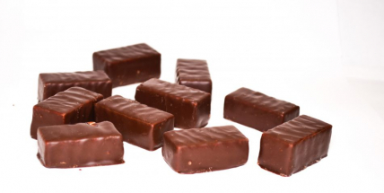 Zloděj ukradl 150 čokolád