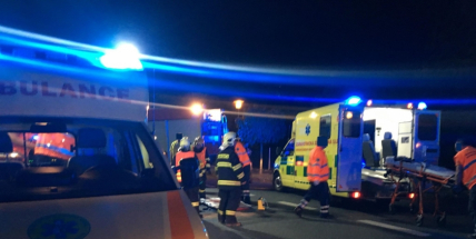 Aktuálně: Nehoda motocyklu si vyžádala dvě zraněné osoby