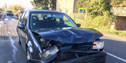 Aktuálně: Po střetu tří vozidel kolabuje Strakonická