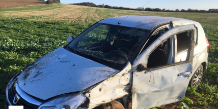 Aktuálně: Nezvládl průjezd zatáčkou a zdemoloval Dacii