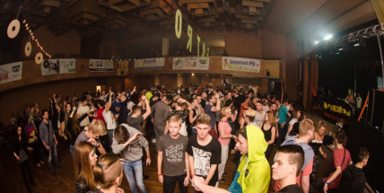 Kačeři zítra otevřou sezónu našlapaným večerem