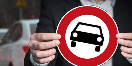 Řidiči pozor! 13. října bude Husova ulice zcela uzavřena, provoz Rožmitálskou částečně omezen