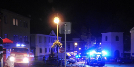 Aktuálně: Požár budovy v centru města zaměstnává devět jednotek hasičů