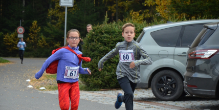 100 běžců slavilo 100 let republiky sportem