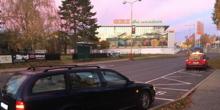 Střet osobního vozidla s chodcem povolal v ranních hodinách záchranáře