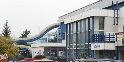 Bazén v týdnu navštíví až 700 lidí