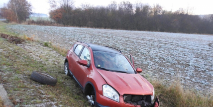Aktuálně: Dopravu místy komplikují namrzlé silnice, nehody omezují provoz