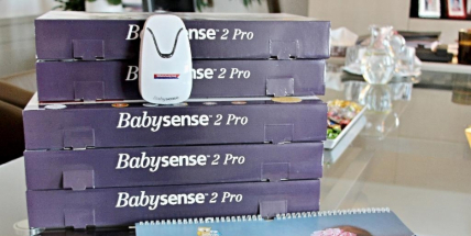 Hejtmanka darovala nadaci 20 monitorů dechu, 5 z nich šlo do Příbrami