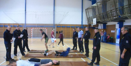 „Přes bariéry s policií“