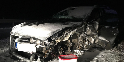 Aktuálně: Silnice pokryl sníh a náledí, komplikace v dopravě sledujeme ON-LINE