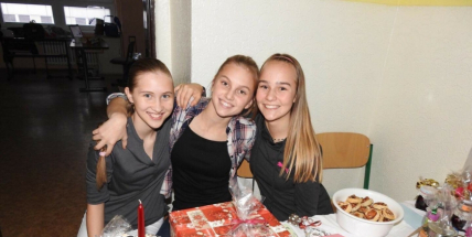 Vánoční jarmarky zaplnily základní školy